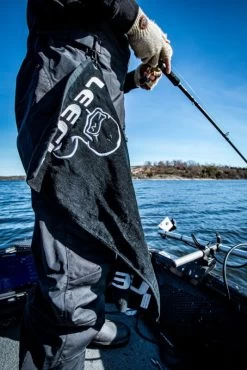 Leech Towel Black 7 Leech Towel Black -Vision Winkel LEECH3004 3